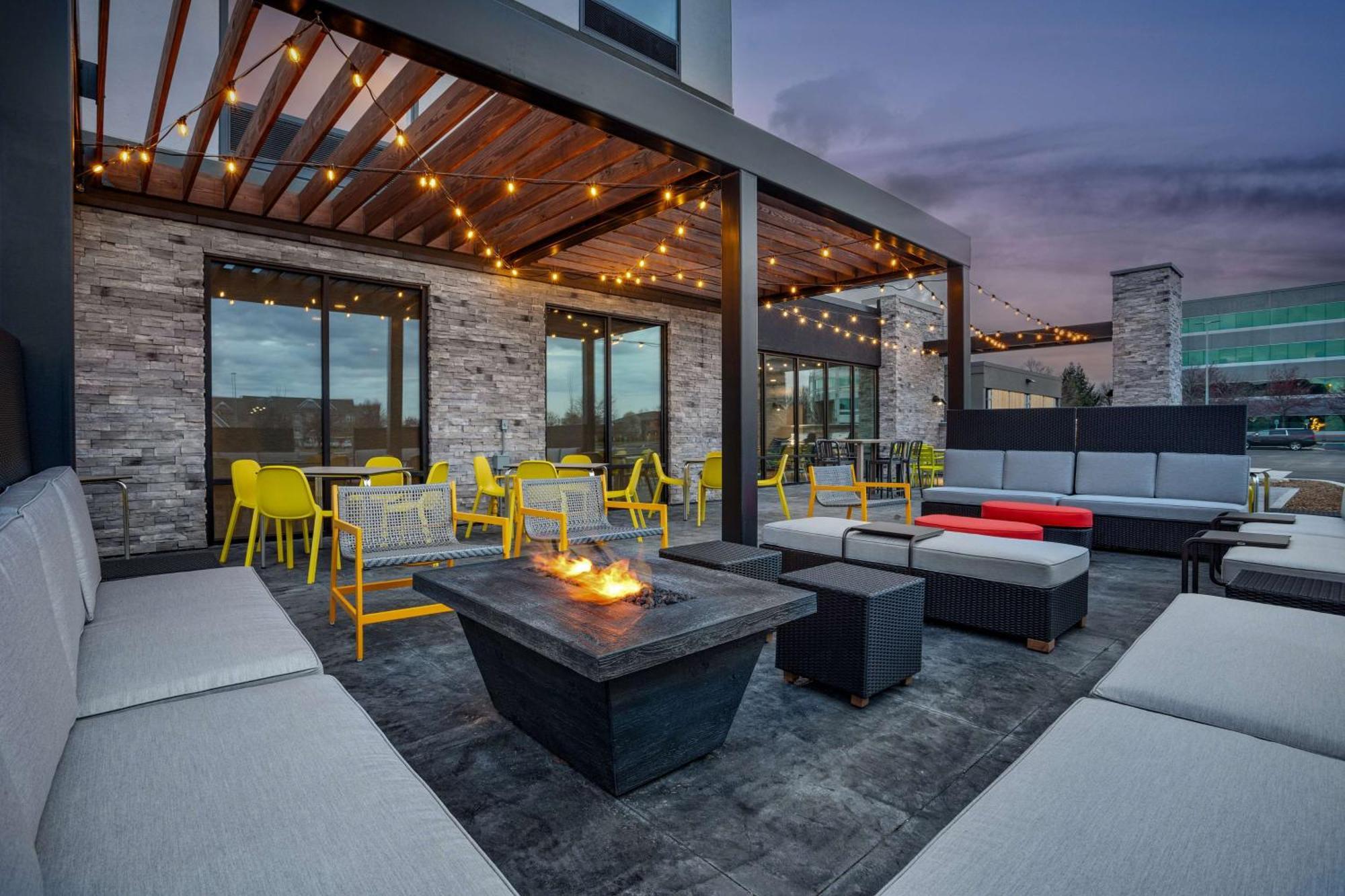 Home2 Suites By Hilton Indianapolis North At Intech Park Bagian luar foto