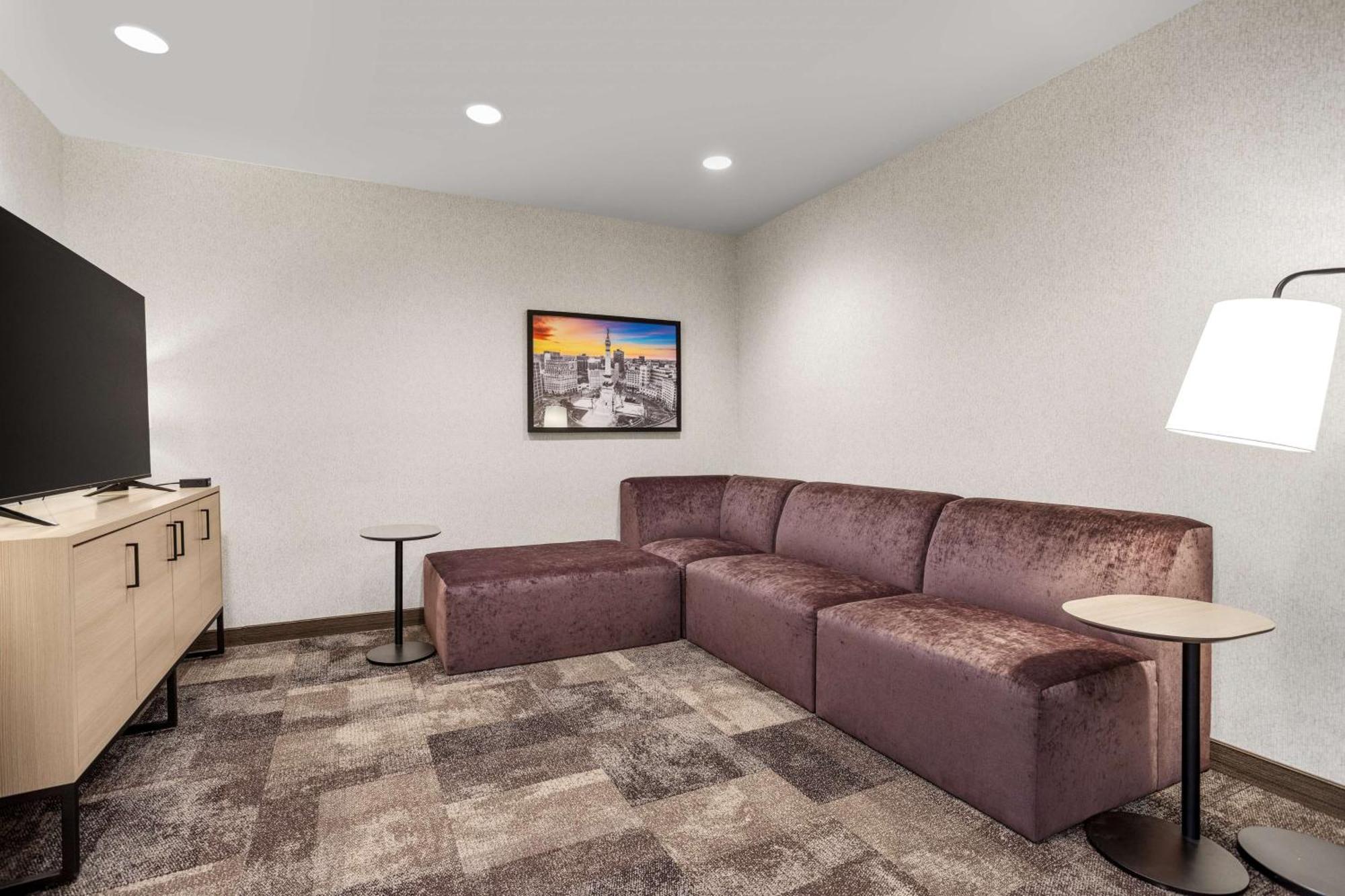 Home2 Suites By Hilton Indianapolis North At Intech Park Bagian luar foto